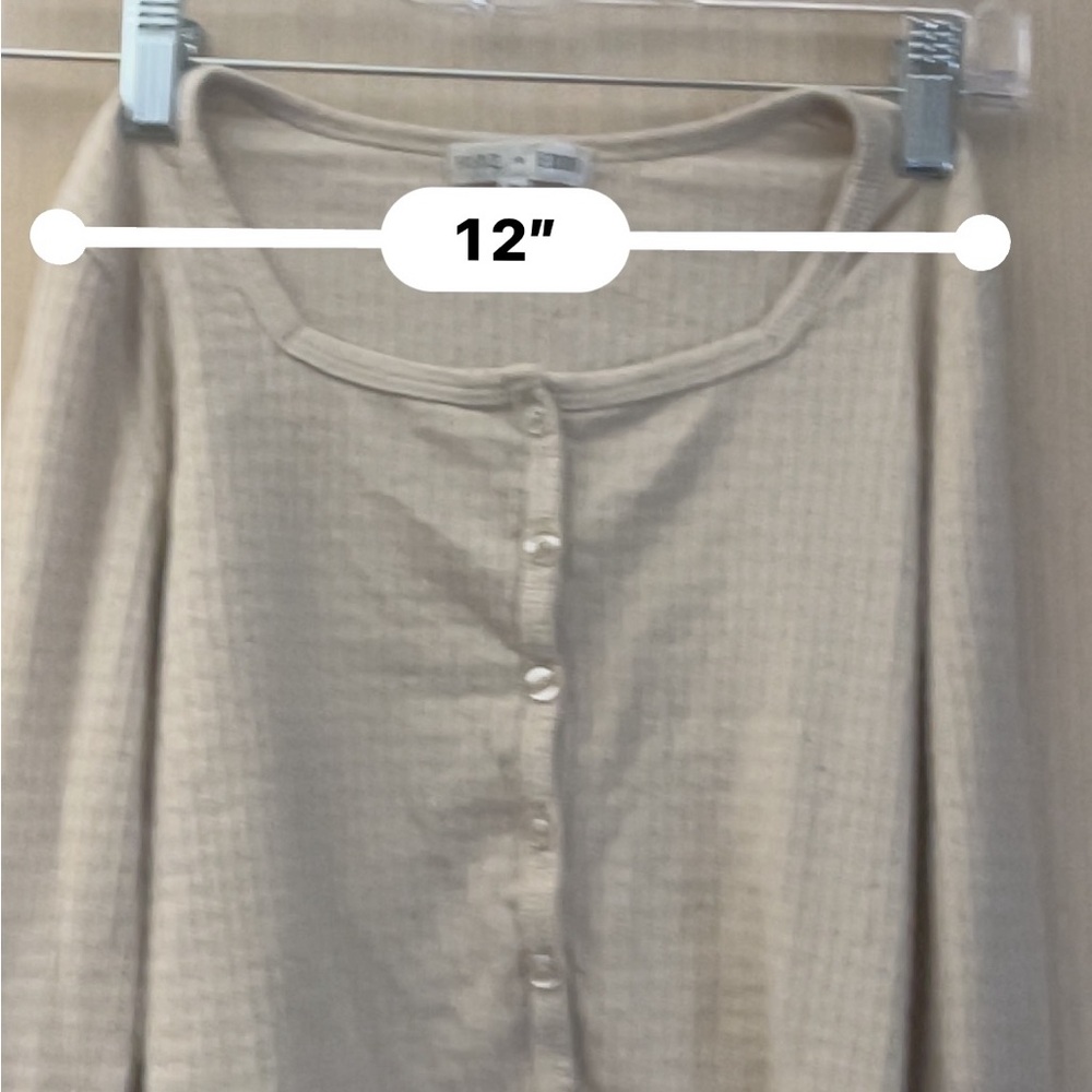 Chic Ribbed Button-Down Shirt - Cream - Picture 5 of 6